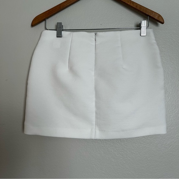 Zara Woman White Asymmetrical Mini Skirt - Picture 3 of 6